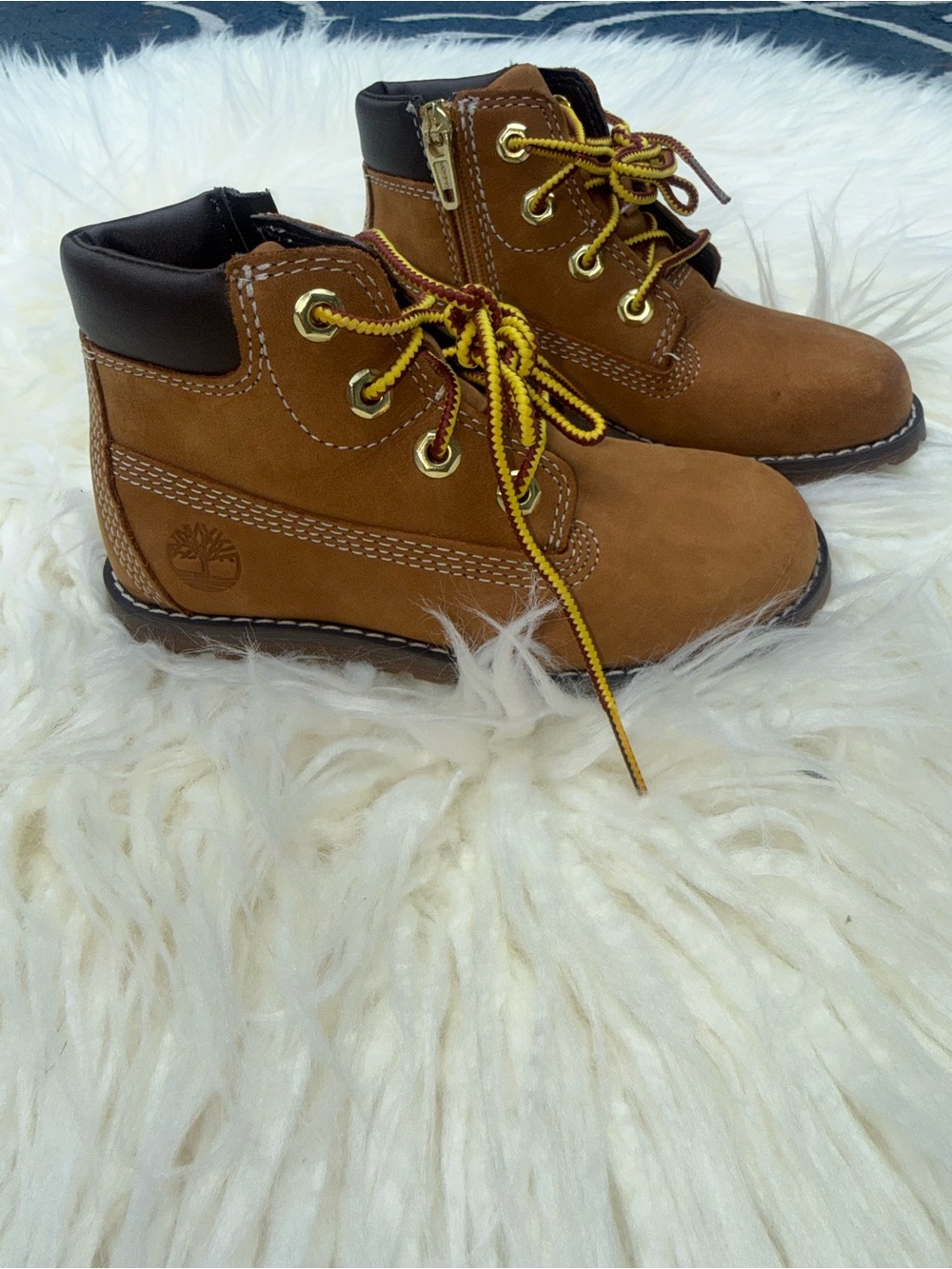 BOYS Timberlands zip down sides
